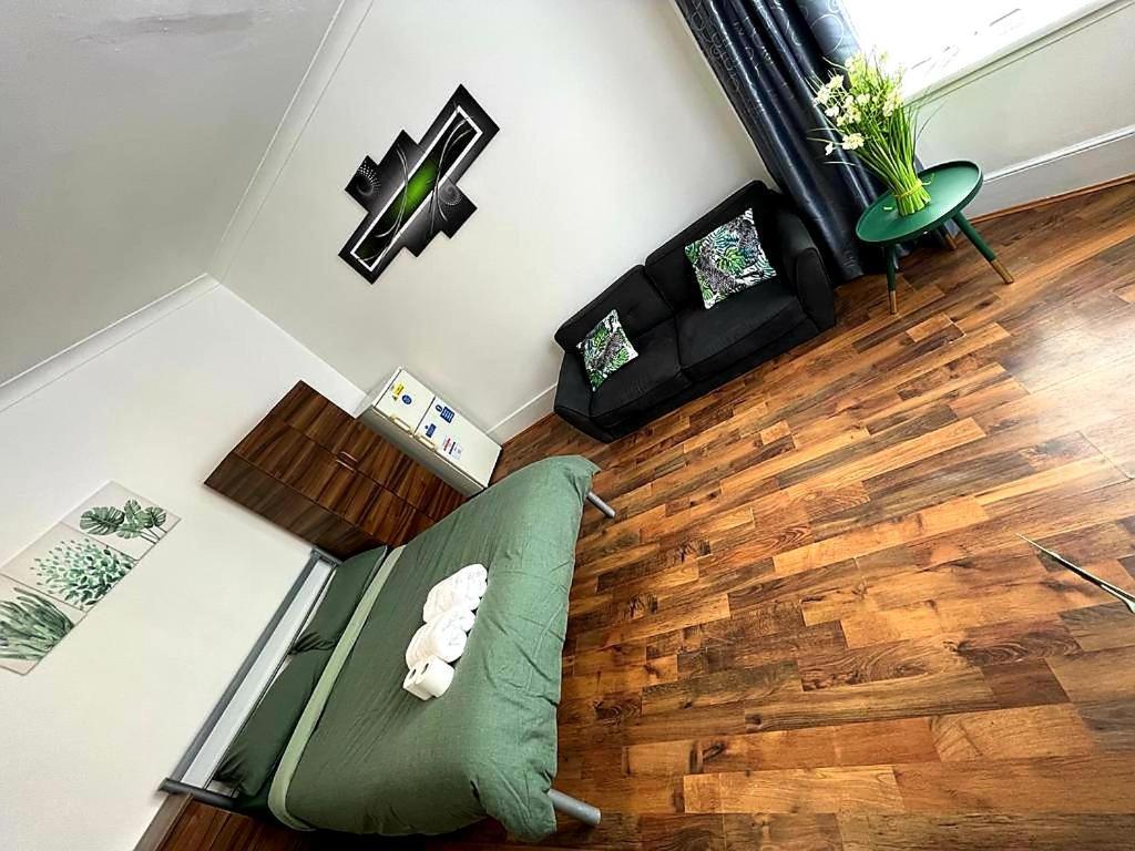 Woodgreen House Hotel Londen Buitenkant foto